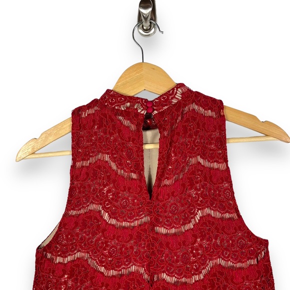 Love Fire Lace High Mock Neck Keyhole Neck Sleeveless Top, Dark Red, Size Small - Picture 8 of 9